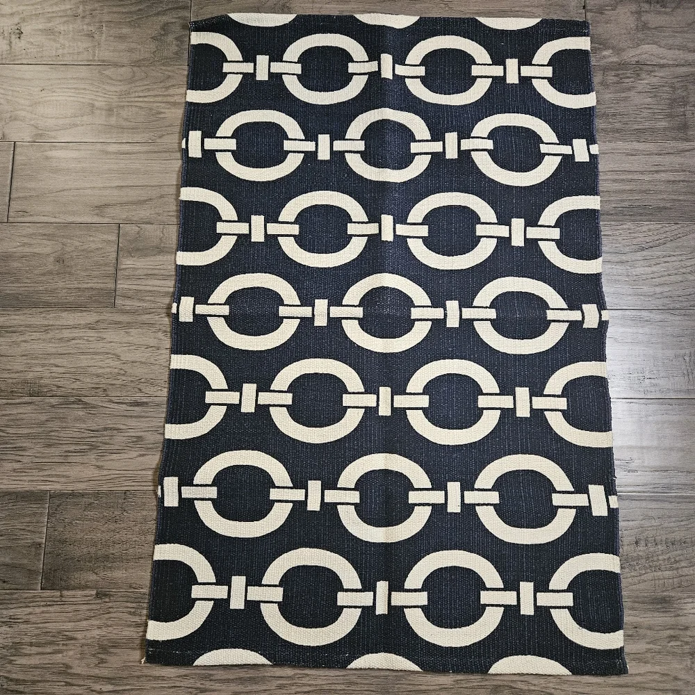 NWT Nautical Chain Link Trellis Cotton Accent Rug in Navy & Cream - 2 x 3